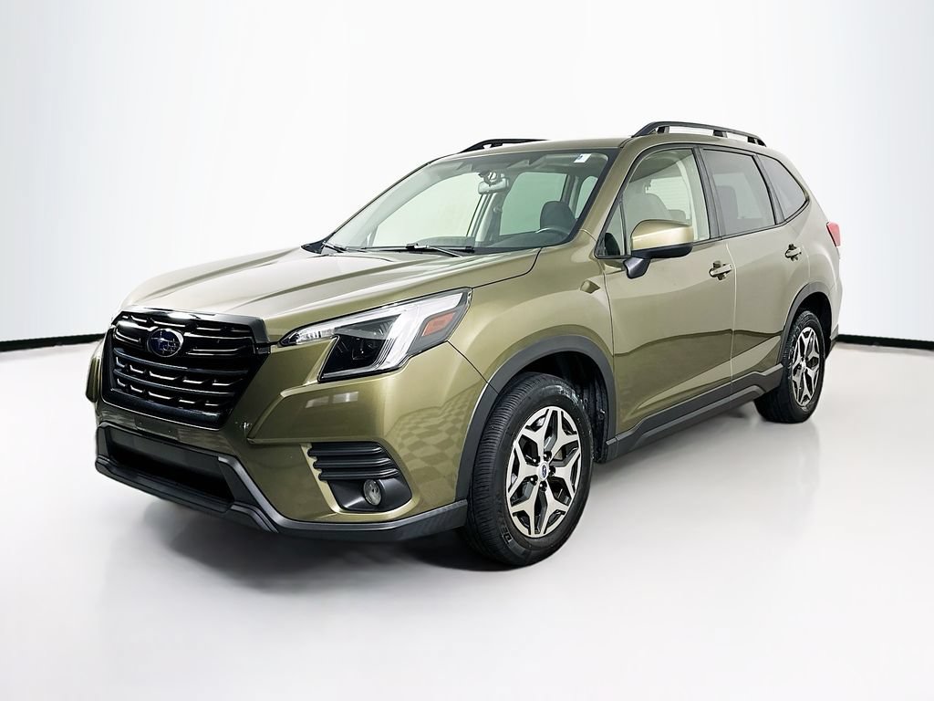 Used 2022 Subaru Forester Premium AWD/4WD image 1