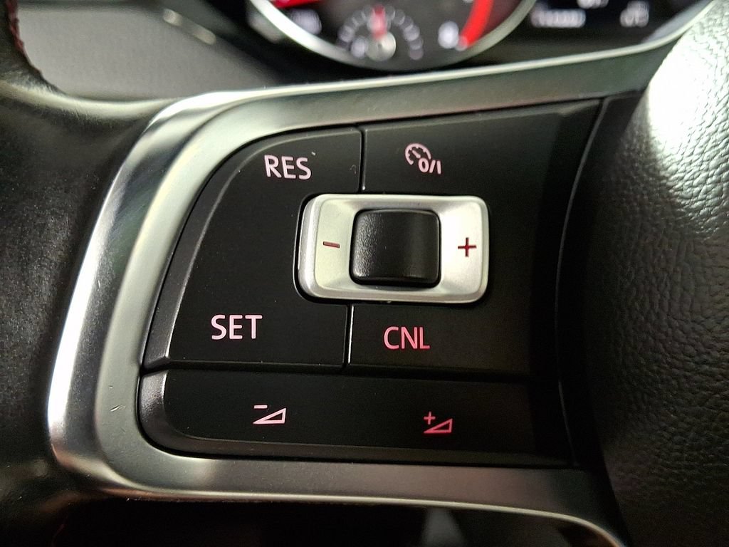 Used 2017 Volkswagen Jetta GLI FWD image 21