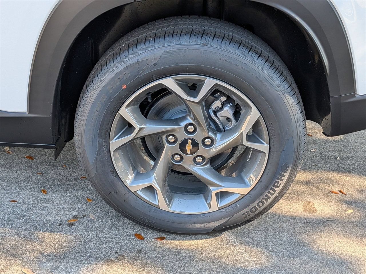 New 2026 Chevrolet Trax LT w/ Driver Confidence Package FWD image 8