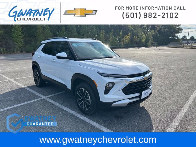 Used 2025 Chevrolet TrailBlazer LT AWD/4WD image 3