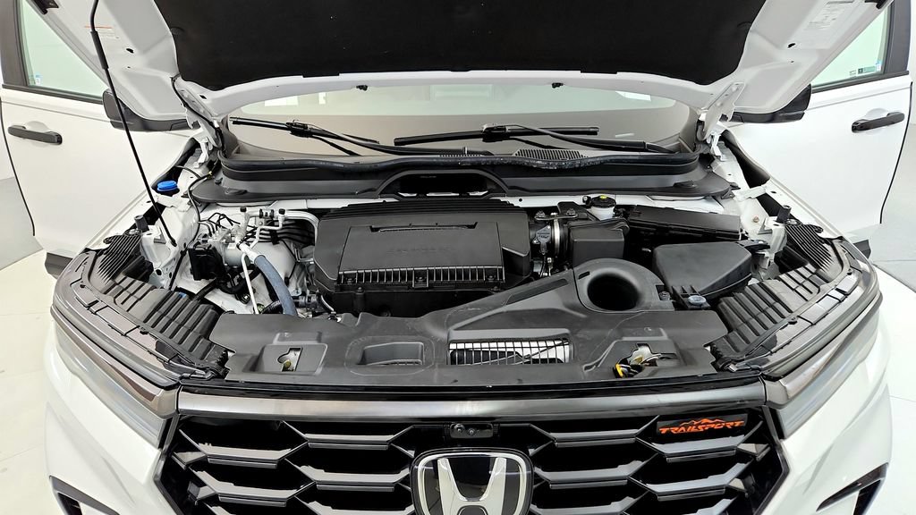 Used 2025 Honda Pilot TrailSport image 15