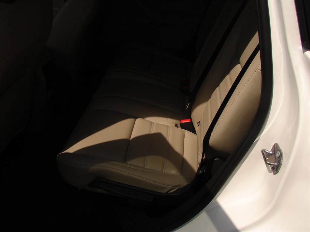 Used 2019 Ford Escape SEL image 10
