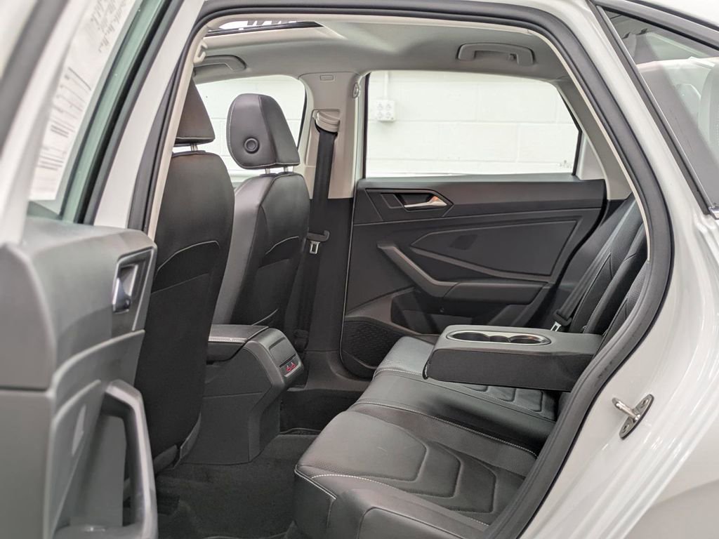 Used 2024 Volkswagen Jetta SEL image 12