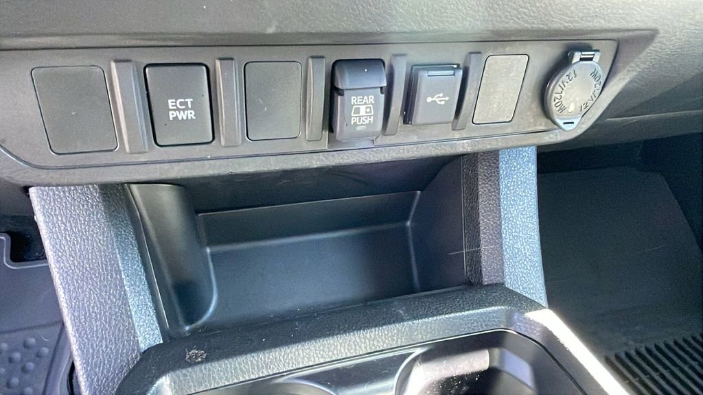 Certified 2022 Toyota Tacoma SR5 RWD image 17