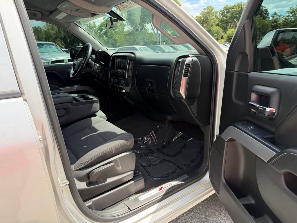 Used 2018 Chevrolet Silverado 1500 LT w/ All Star Edition AWD/4WD image 29