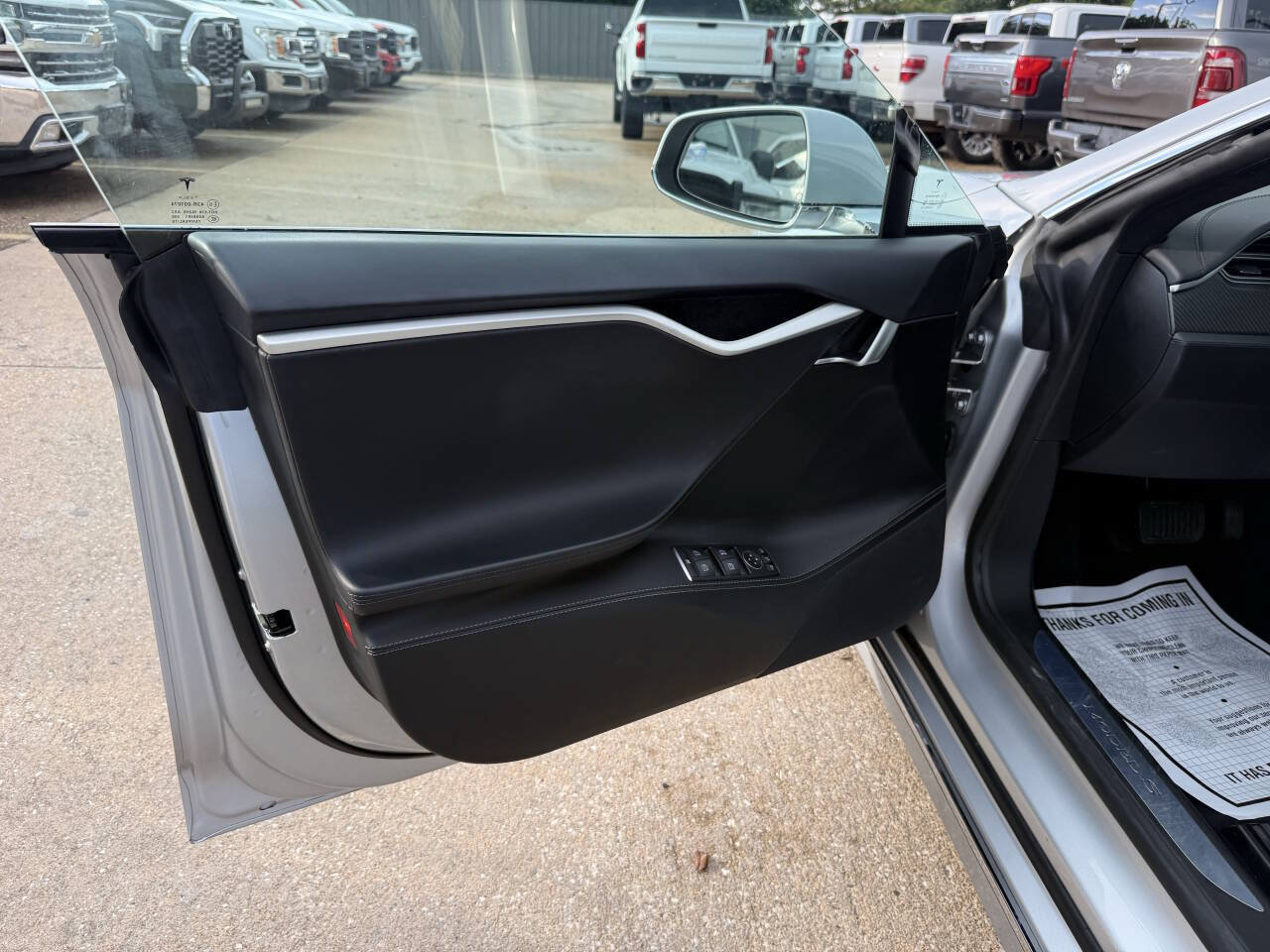 Used 2017 Tesla Model S 60 RWD image 8