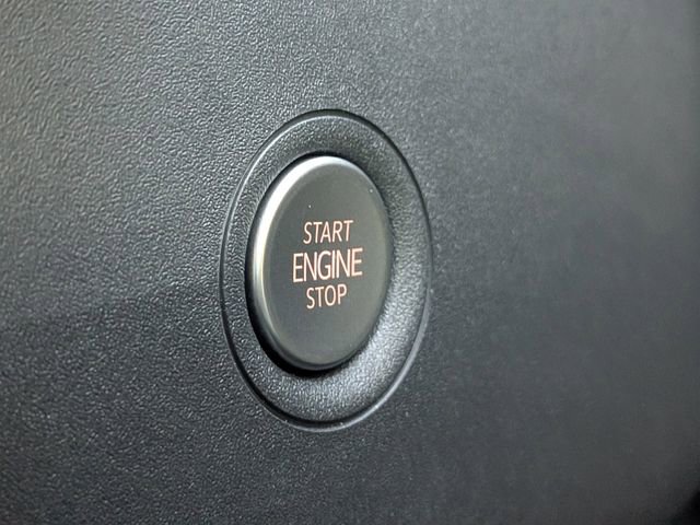 New 2025 Volkswagen ID.4 Pro image 30