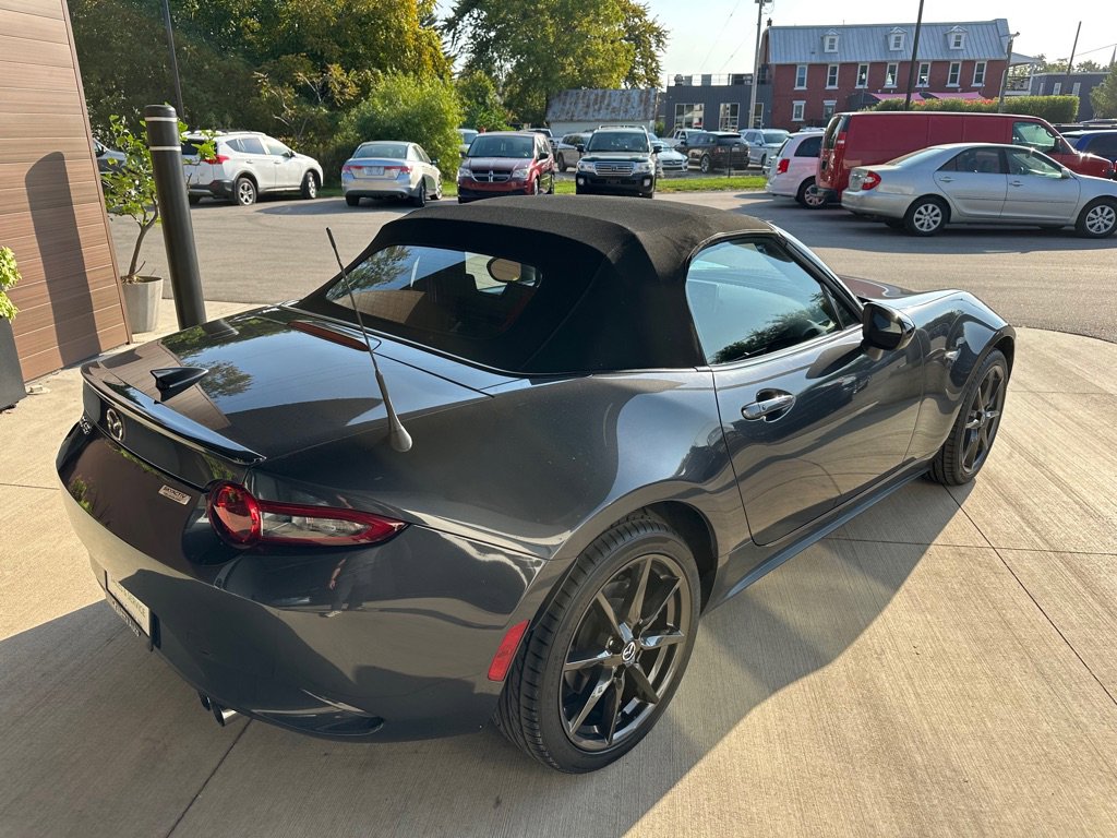 Used 2016 MAZDA MX-5 Miata Club RWD image 28