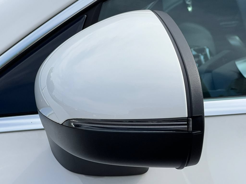 New 2025 Mercedes-Benz CLA 250 4MATIC image 9