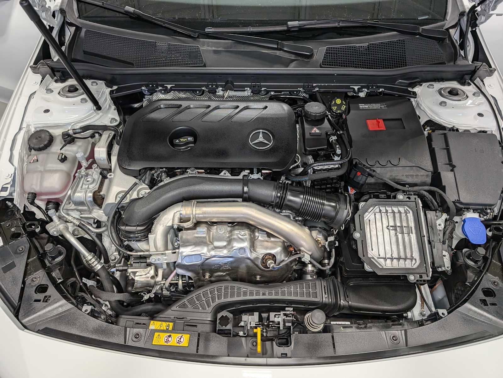 Used 2025 Mercedes-Benz CLA 250 4MATIC image 13