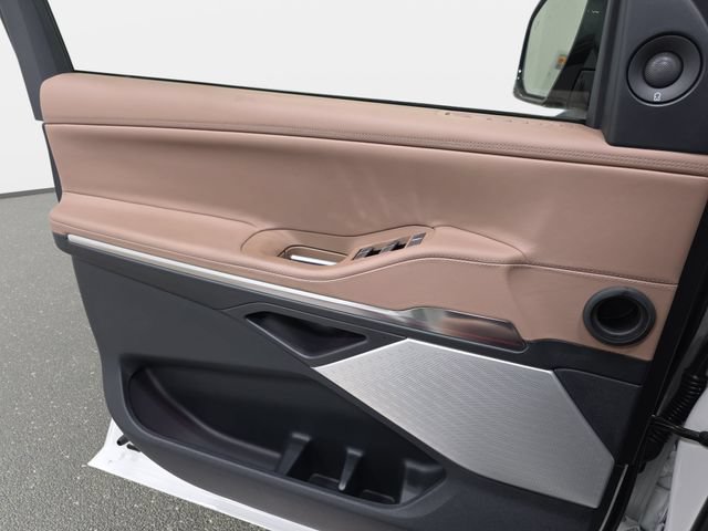 New 2027 Lincoln Navigator Black Label AWD/4WD image 24