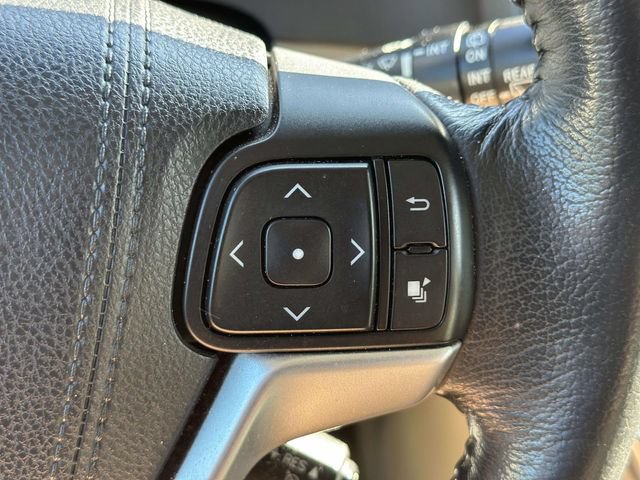 Used 2015 Toyota Sienna XLE Premium FWD image 21