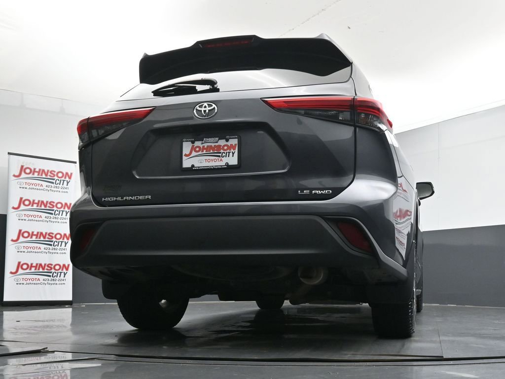 Used 2021 Toyota Highlander LE AWD/4WD image 40