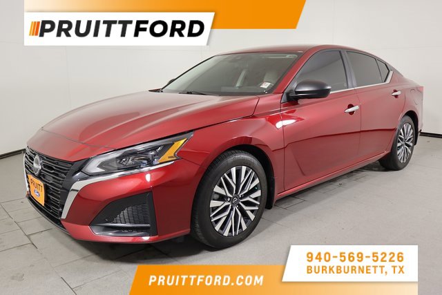 Used 2024 Nissan Altima 2.5 SV