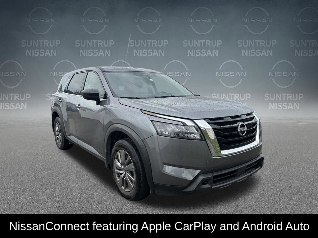Used 2025 Nissan Pathfinder S image 10