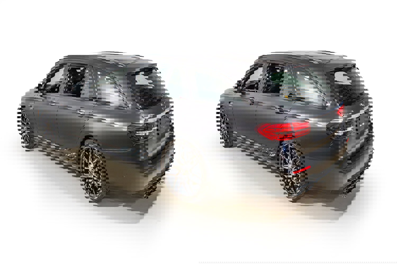 Used 2023 Mercedes-Benz E 63 AMG S image 4