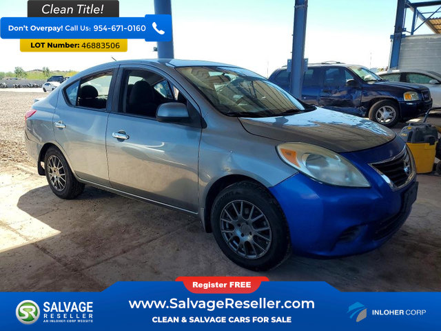 Used 2014 Nissan Versa SV FWD image 5