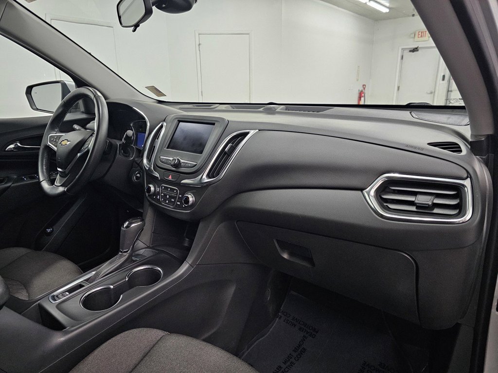Used 2020 Chevrolet Equinox LT w/ Driver Convenience Package FWD image 12