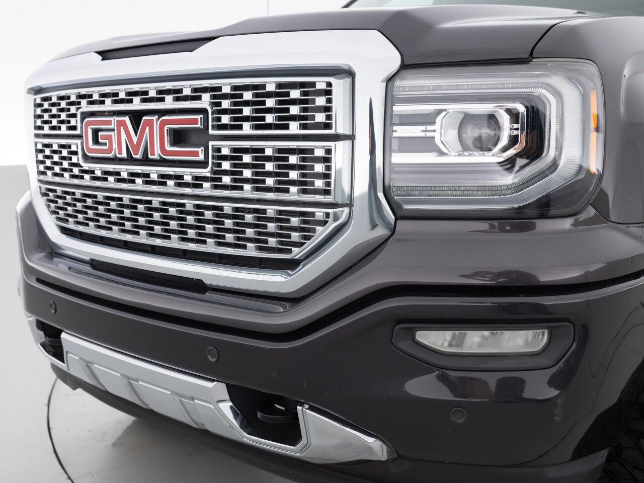 Used 2016 GMC Sierra 1500 Denali w/ Enhanced Driver Alert Package image 15