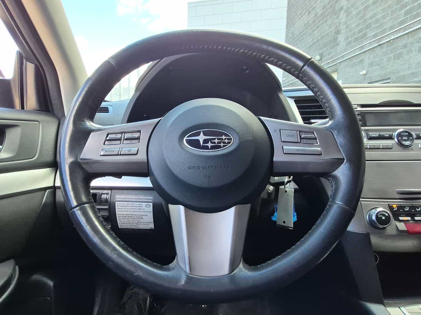 Used 2010 Subaru Outback 2.5i Premium AWD/4WD image 21