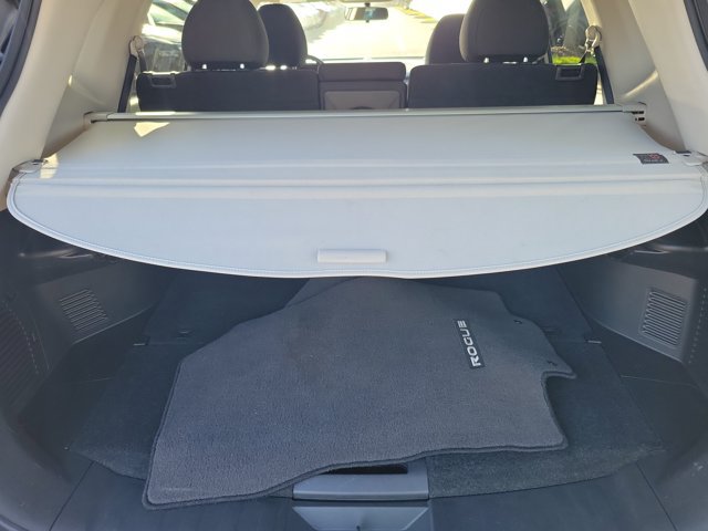 Used 2018 Nissan Rogue SV FWD image 9