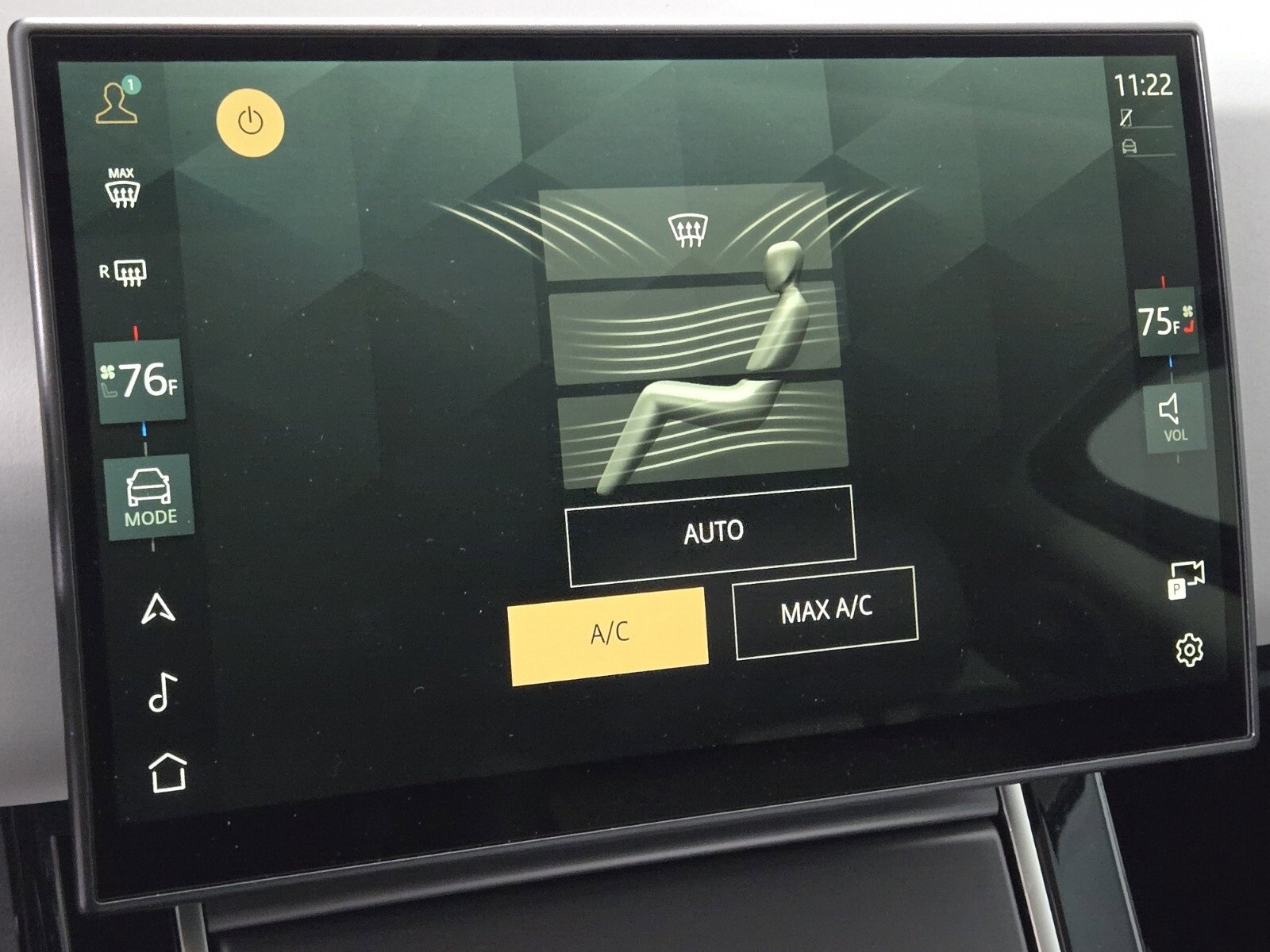 Used 2024 Land Rover Range Rover Evoque Dynamic SE image 27