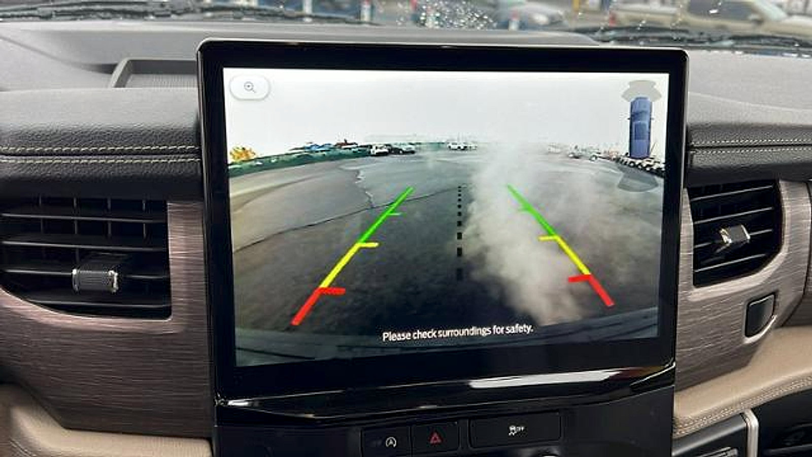 Used 2024 Ford Expedition Limited image 25