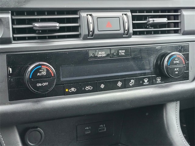 Used 2023 Nissan Pathfinder S image 31