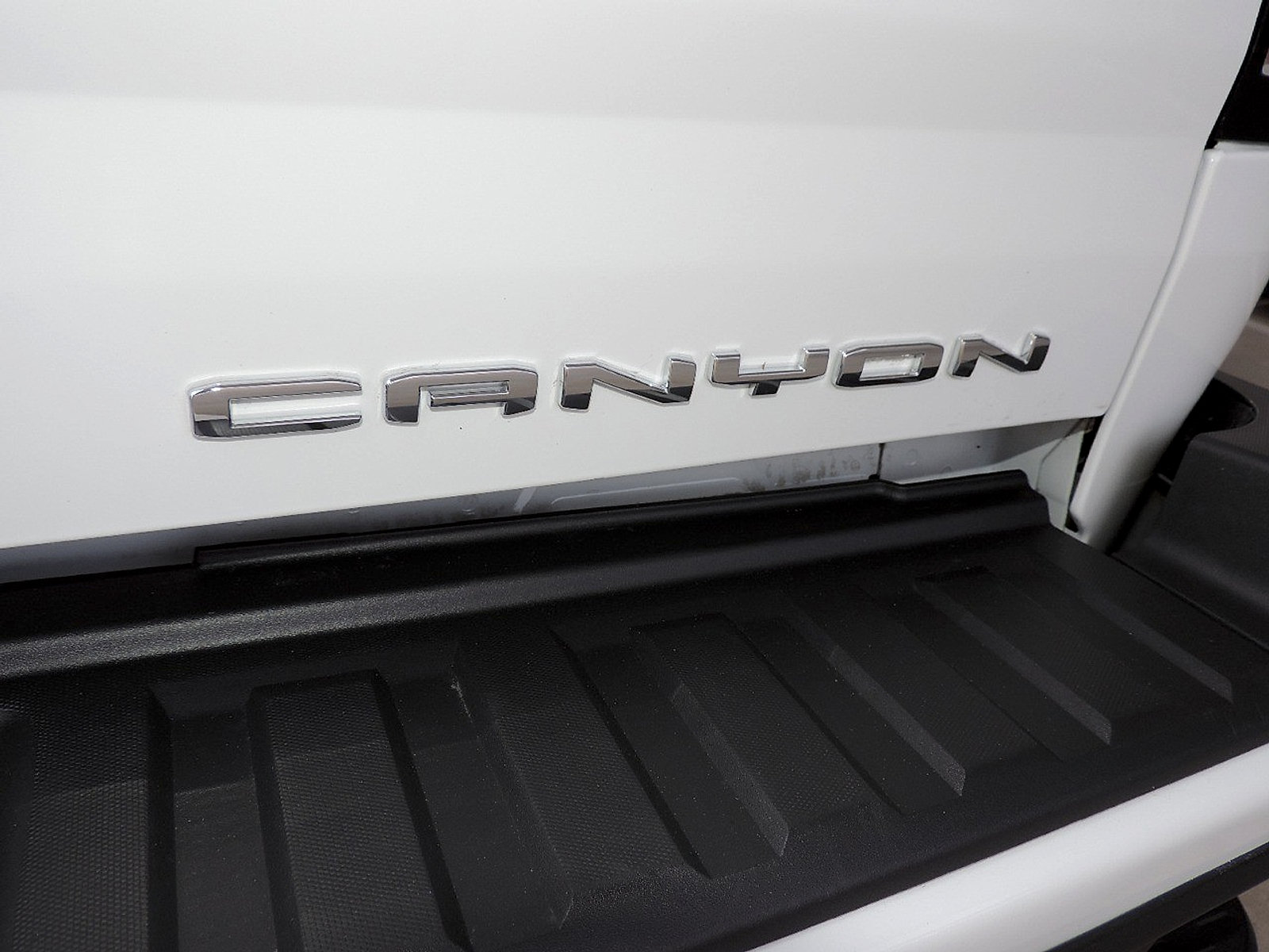 Certified 2021 GMC Canyon Denali RWD image 17