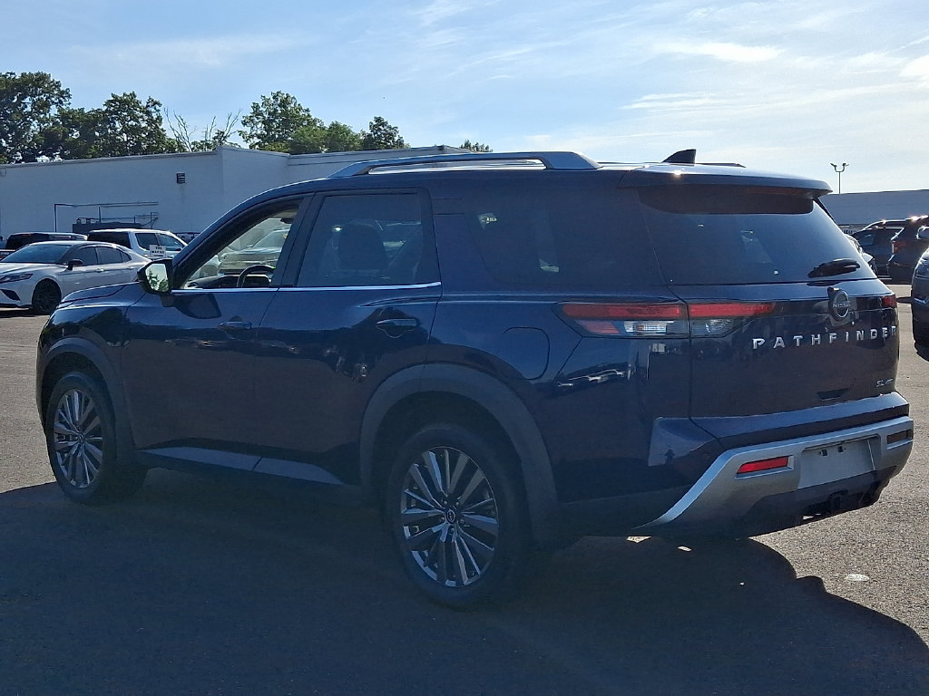 Certified 2024 Nissan Pathfinder SL w/ SL Premium Package AWD/4WD image 4