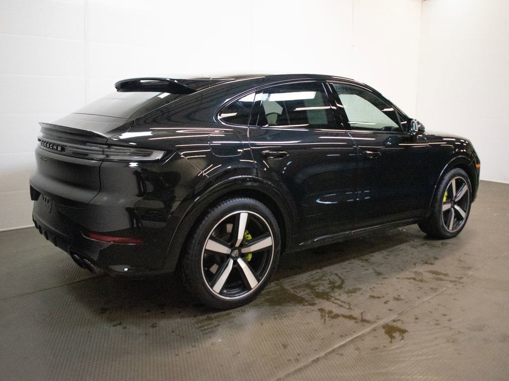 Certified 2025 Porsche Cayenne Turbo image 10