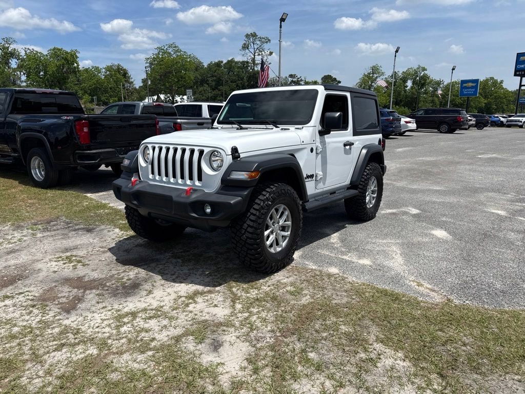 Used 2023 Jeep Wrangler Sport AWD/4WD image 2