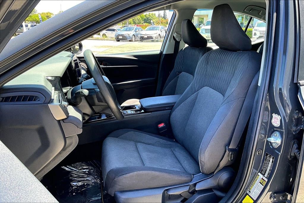 Used 2025 Toyota Camry LE FWD image 21