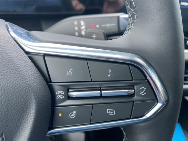 New 2026 Chevrolet Equinox LT w/ Convenience Package II image 10