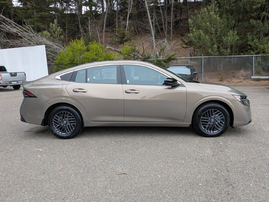 New 2027 Nissan Sentra SV FWD image 4