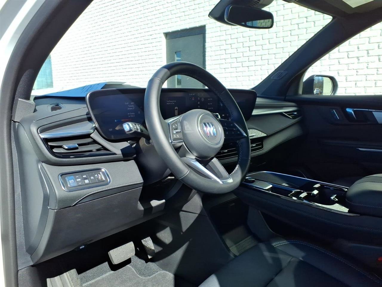 Used 2025 Buick Enclave Preferred image 6