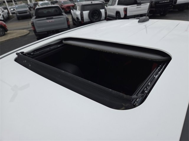 Used 2023 Chevrolet Colorado Z71 w/ Z71 Convenience Package 2 image 3