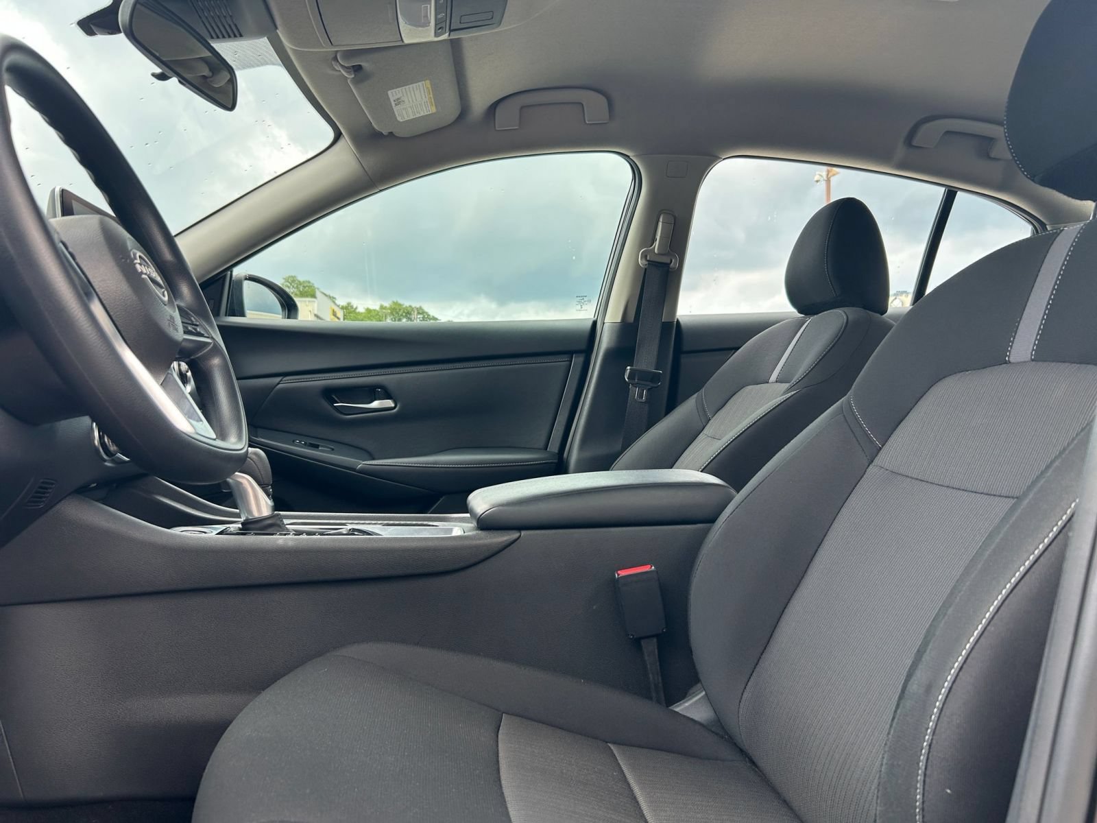 Used 2025 Nissan Sentra SV FWD image 22