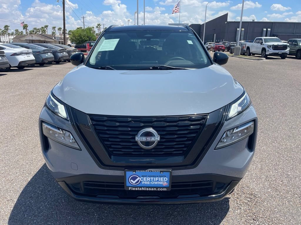 Used 2023 Nissan Rogue SV w/ SV Premium B Package FWD image 2