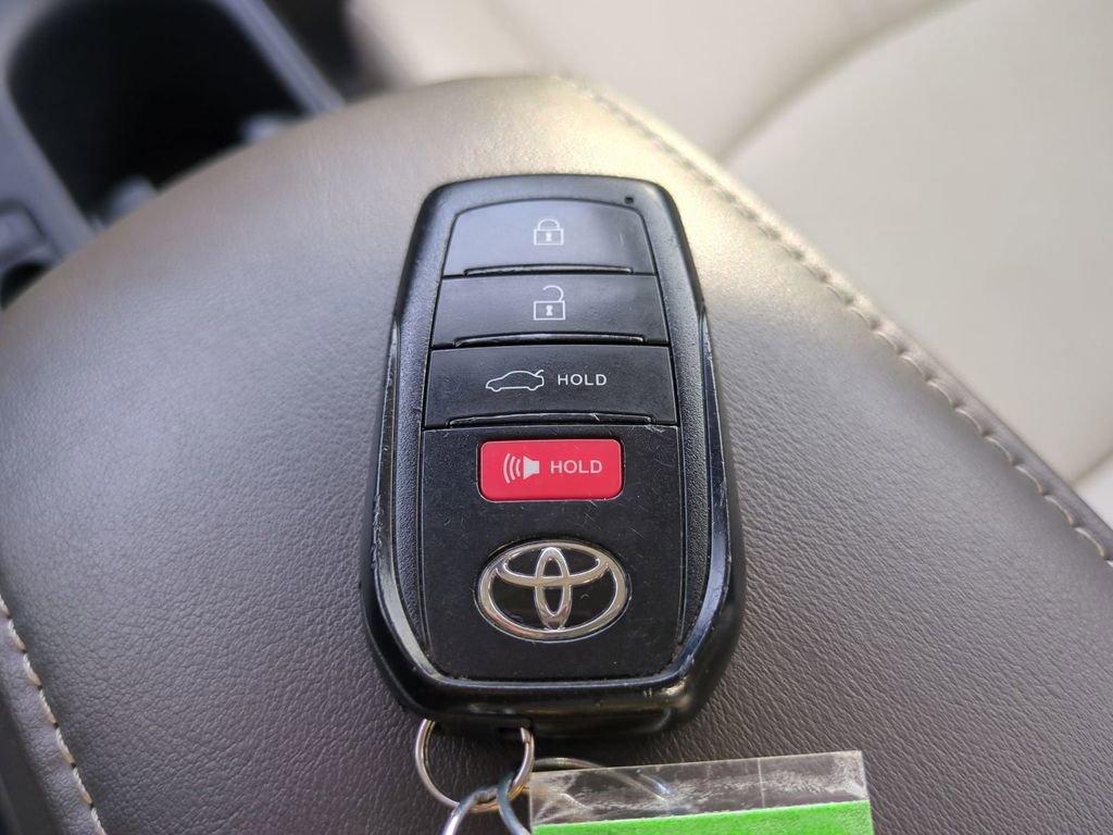 Used 2024 Toyota Corolla XLE image 28