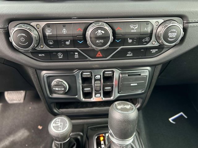 New 2025 Jeep Wrangler Sahara image 11