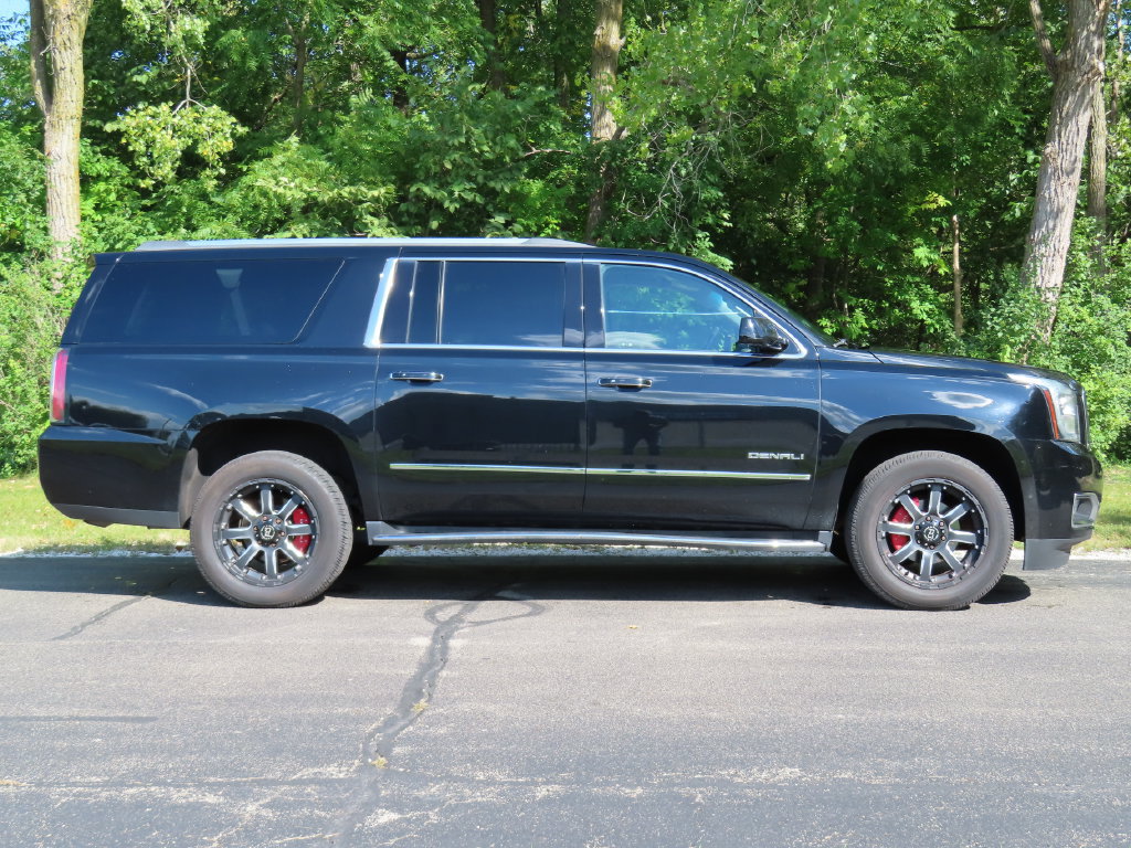 Used 2019 GMC Yukon XL Denali AWD/4WD image 8