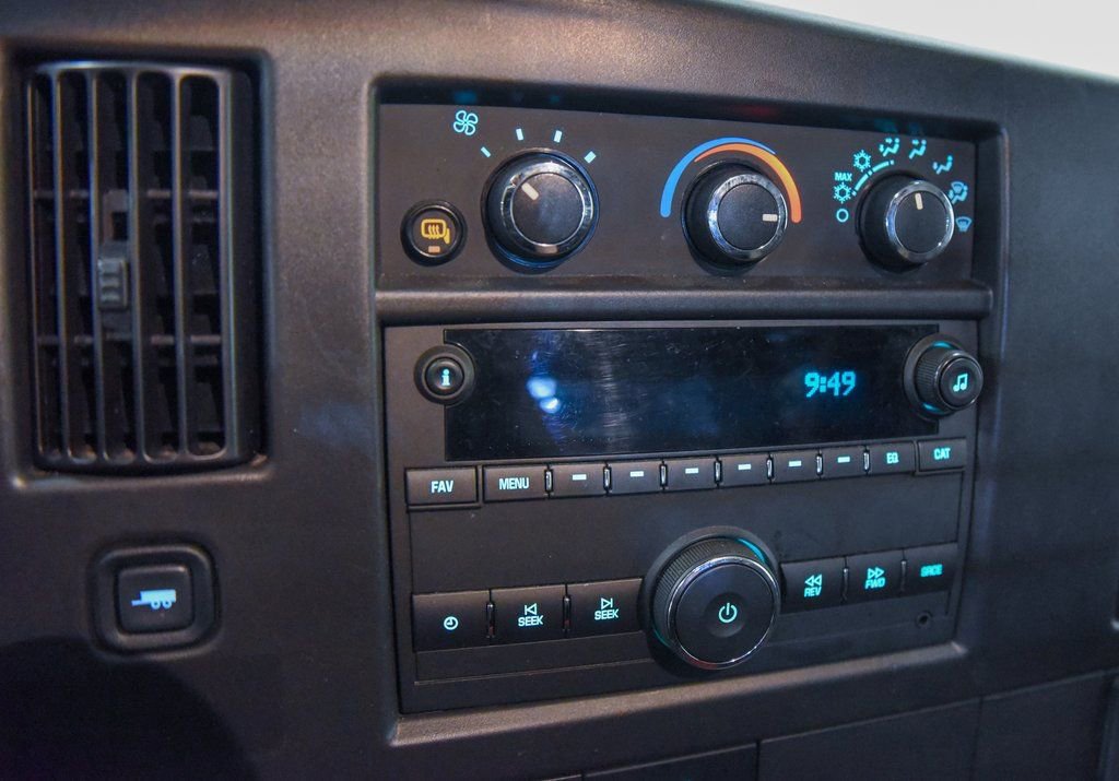 Used 2024 GMC Savana 2500 w/ Driver Convenience Package image 7