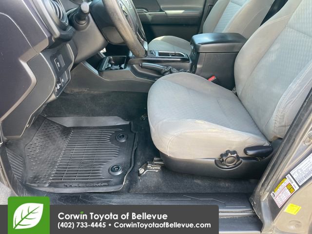 Used 2022 Toyota Tacoma SR AWD/4WD image 9