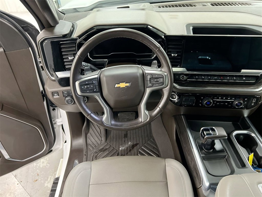 Used 2022 Chevrolet Silverado 1500 LTZ image 20