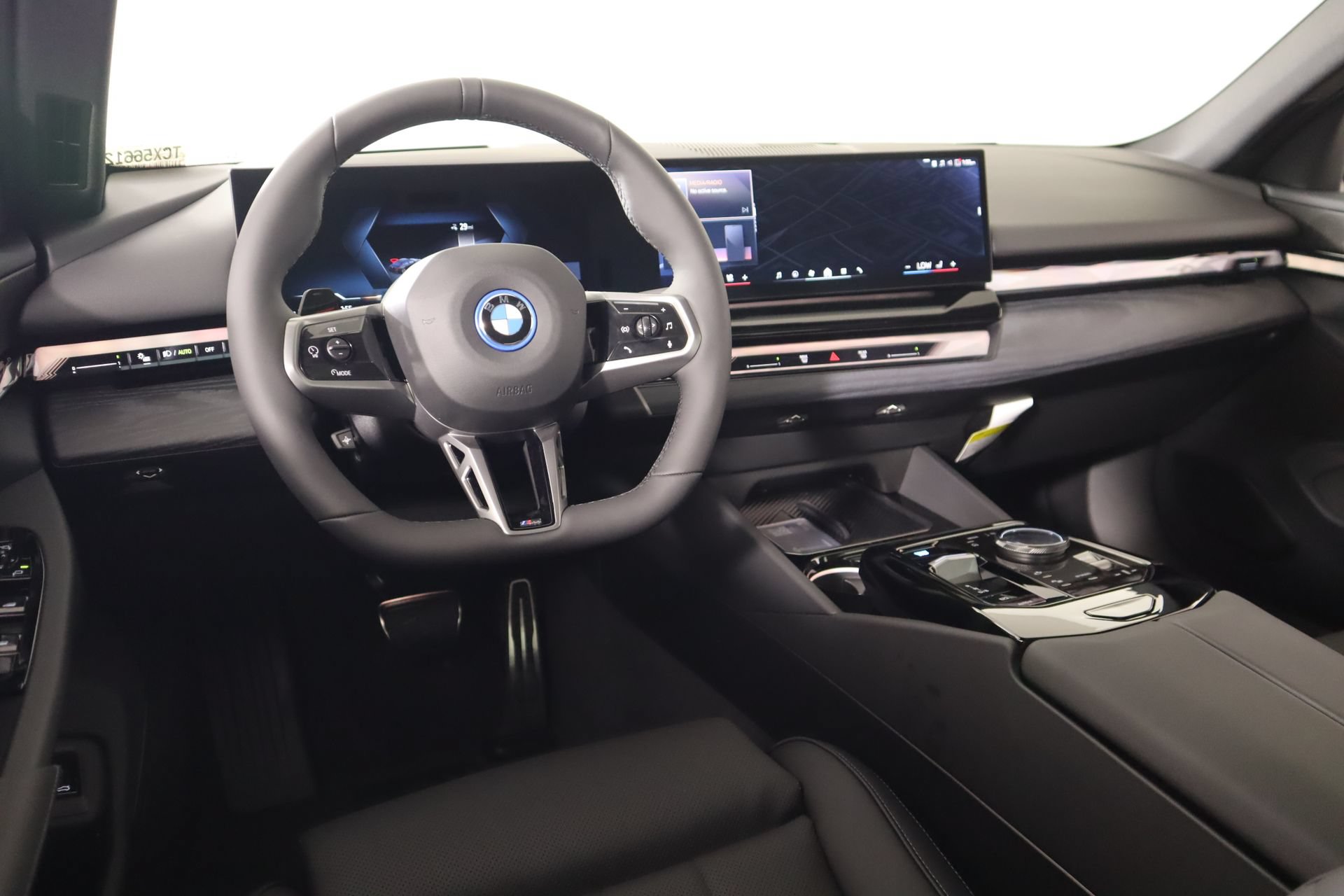 New 2026 BMW i5 eDrive40 w/ M Sport Package AWD/4WD video 2