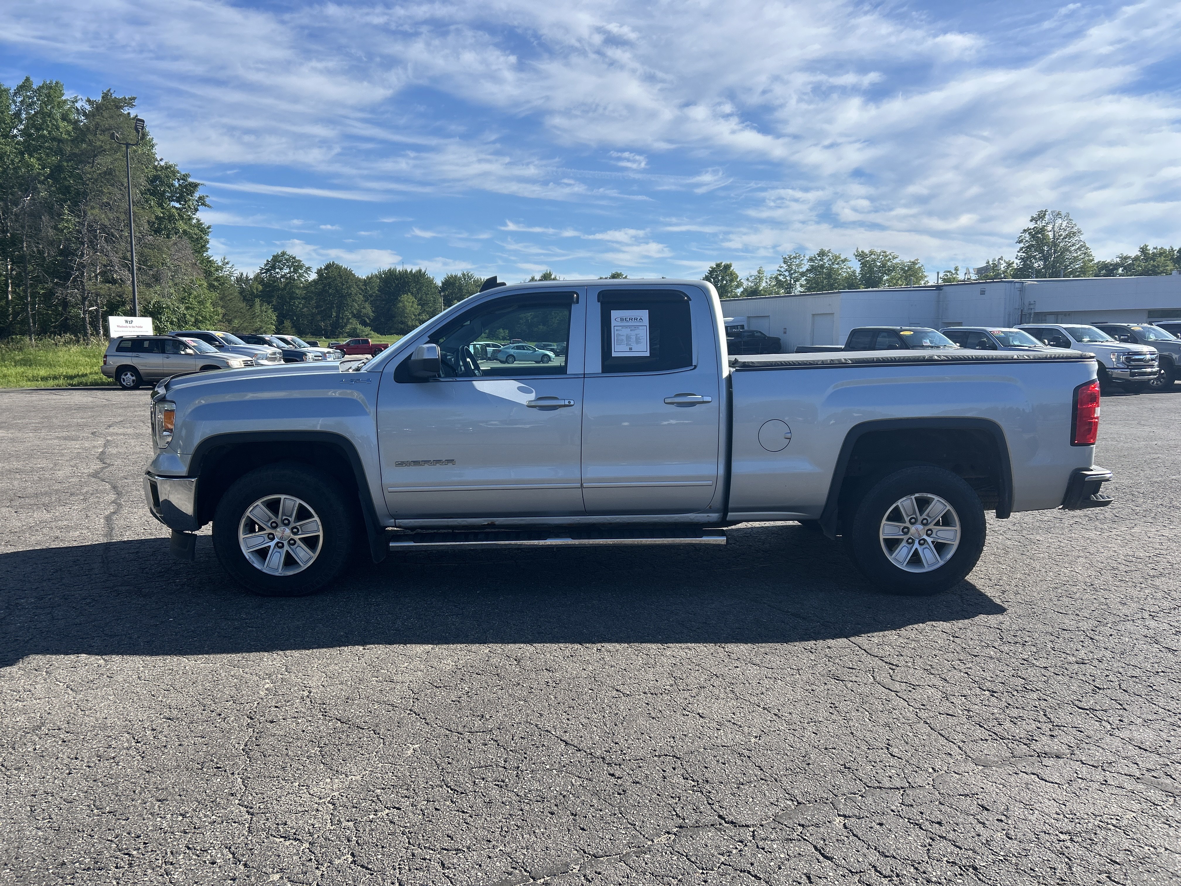 Used 2015 GMC Sierra 1500 SLE w/ SLE Value Package AWD/4WD image 7