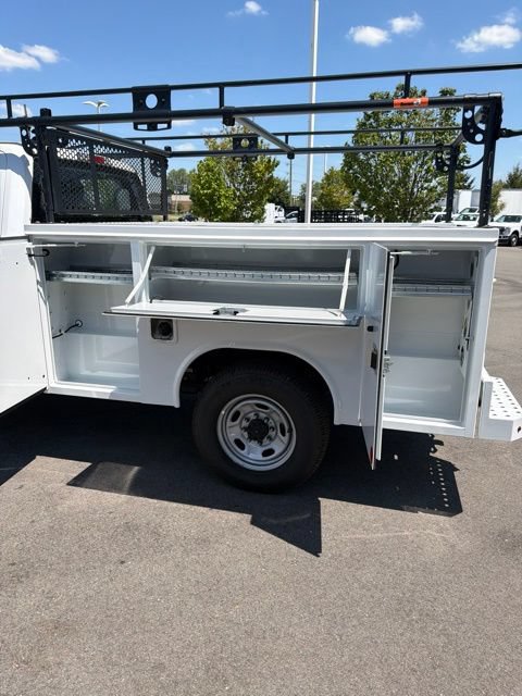 New 2026 Ford F250 XL w/ XL Chrome Package AWD/4WD image 11