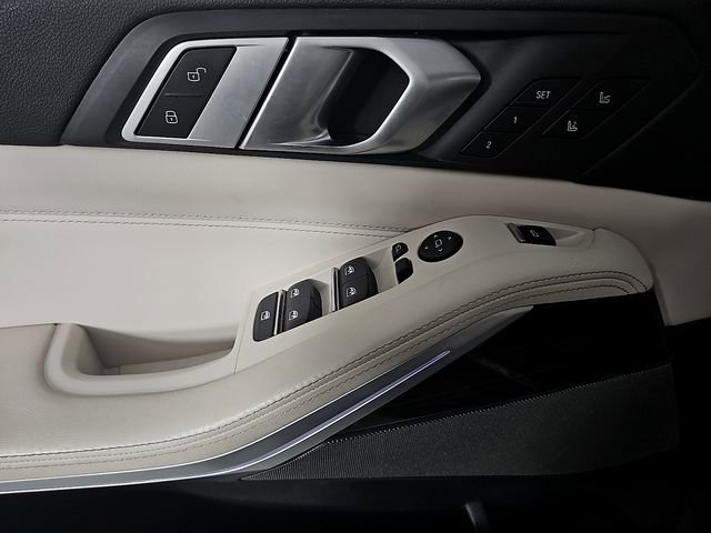 Used 2021 BMW X5 M50i w/ Premium Package image 13