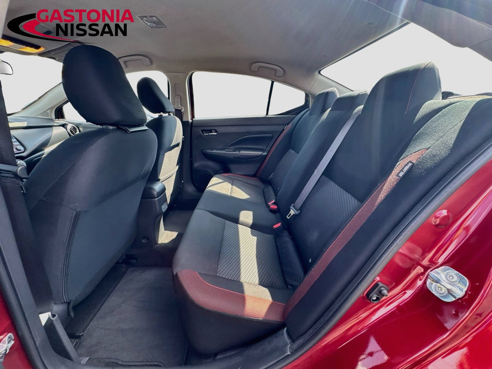 Used 2024 Nissan Versa SR FWD image 32